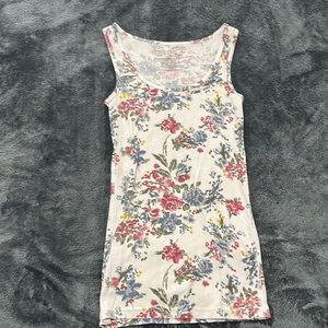 Womens floral tank top size medium (8-10)